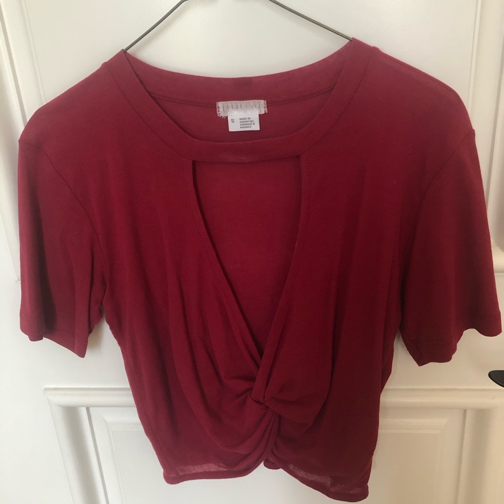 Red Cooperative top